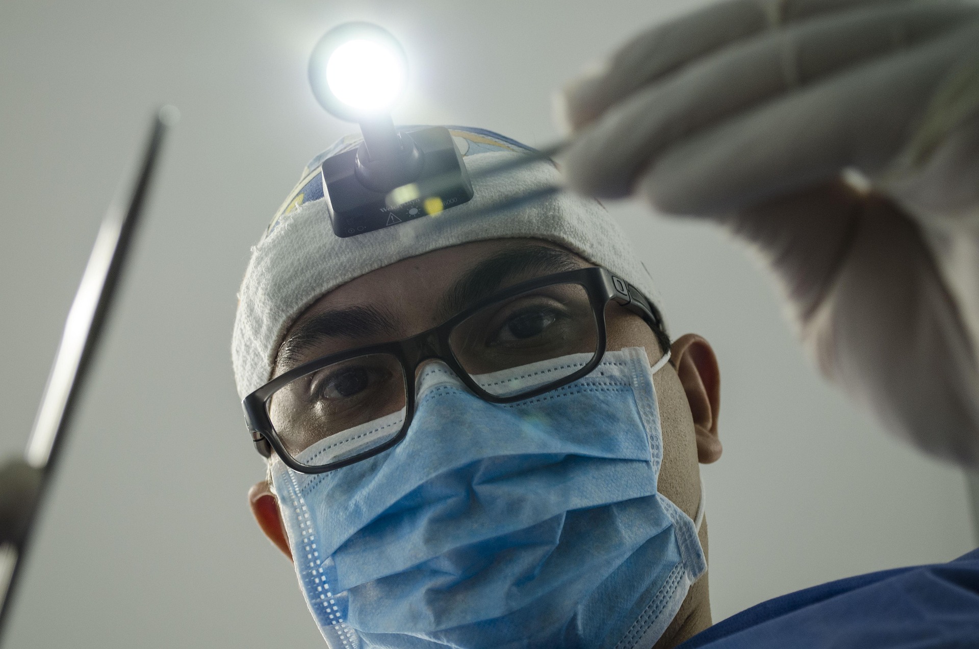 dentist-4373290_1920.jpg